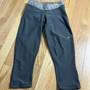 Nike Dri-Fit Capris Size XS
